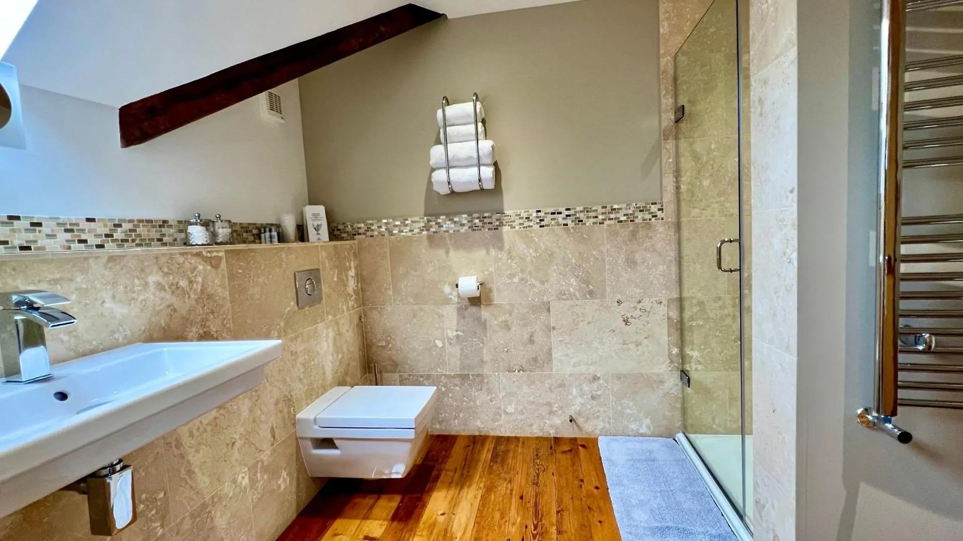 The Mainstay Luxury Boutique Rooms With Private Parking Whitby