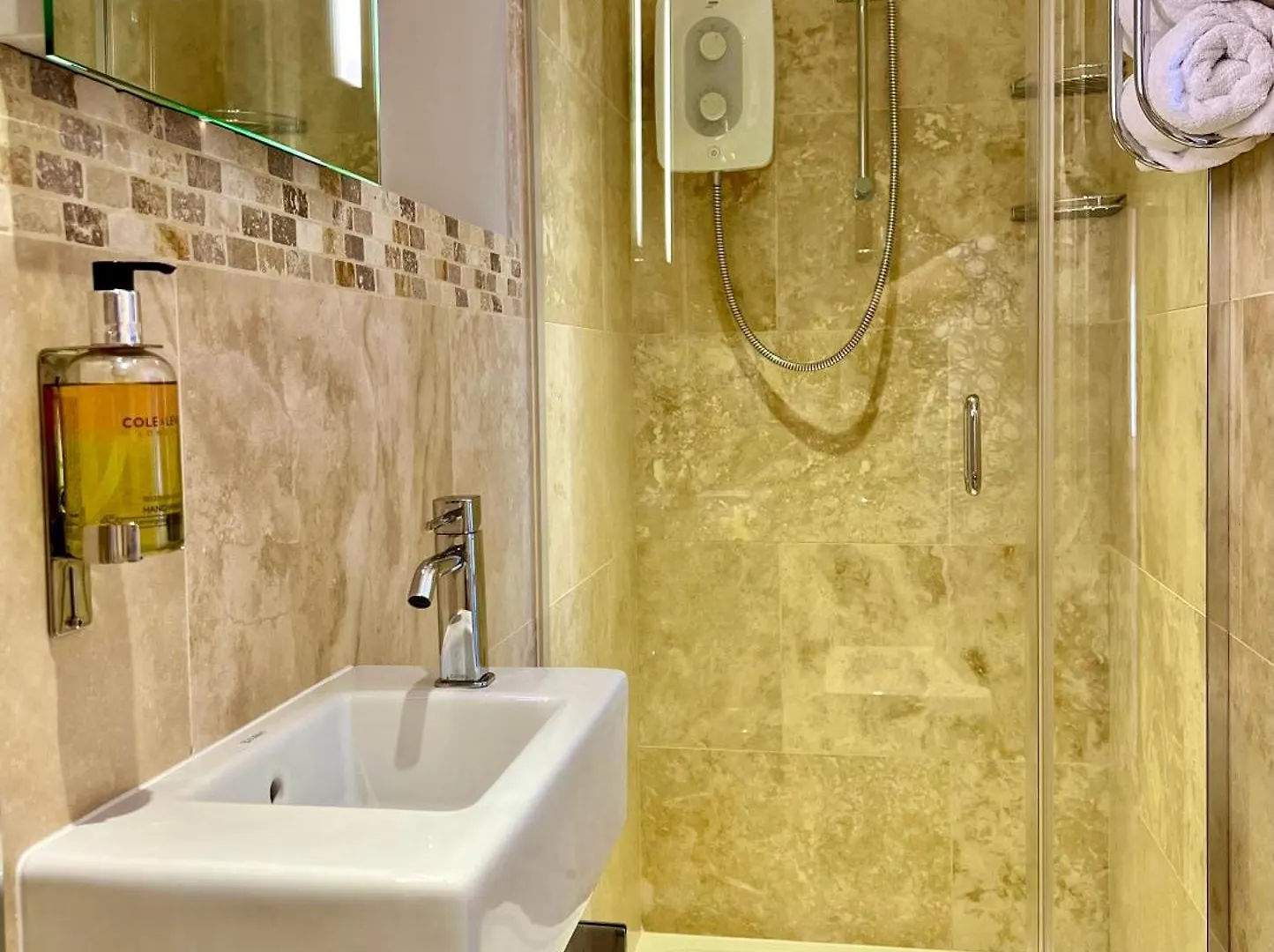 The Mainstay Luxury Boutique Rooms With Private Parking Whitby Guest house